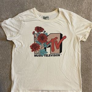 Never worn old navy MTV shirt